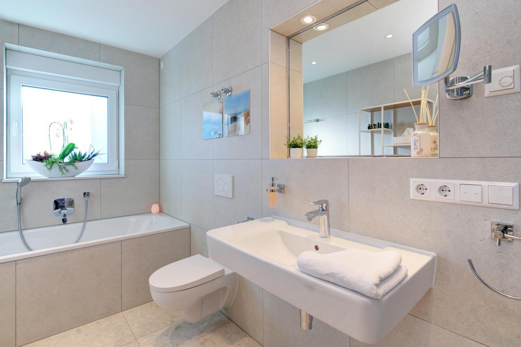 BlumenRaum Ferienwohnung 2 Karlsruhe Bagian luar foto